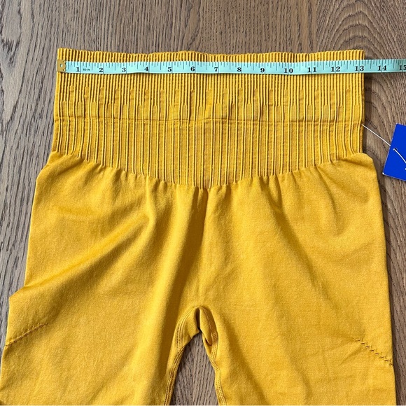 NWT. Joylab mustard yellow high waisted crop athletic leggings Size L - Picture 6 of 12